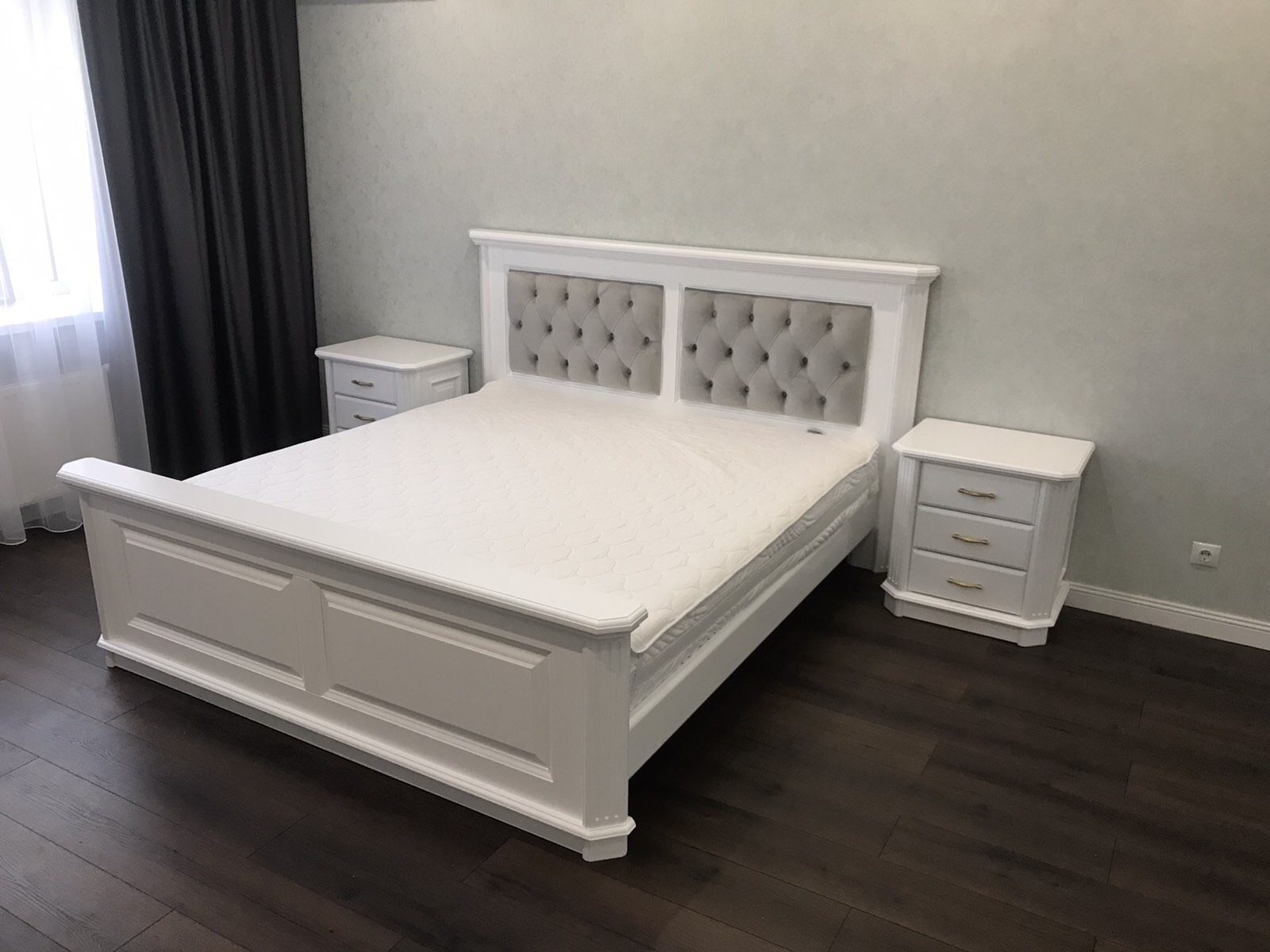 Ліжко-Іннес-покриття-кольором titul