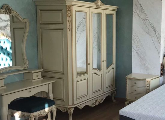 Шафа Белісса, 3 двері (покриття кольором)