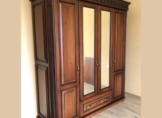 Шафа Українка, 4 двері (тонування)