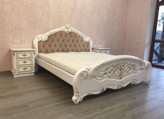 Ліжко Сигліс м'яке, з різьбленням (покриття кольором)