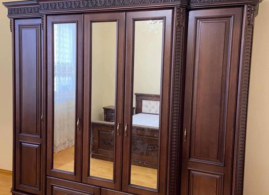 Шафа Українка, 5 дверей (тонування)