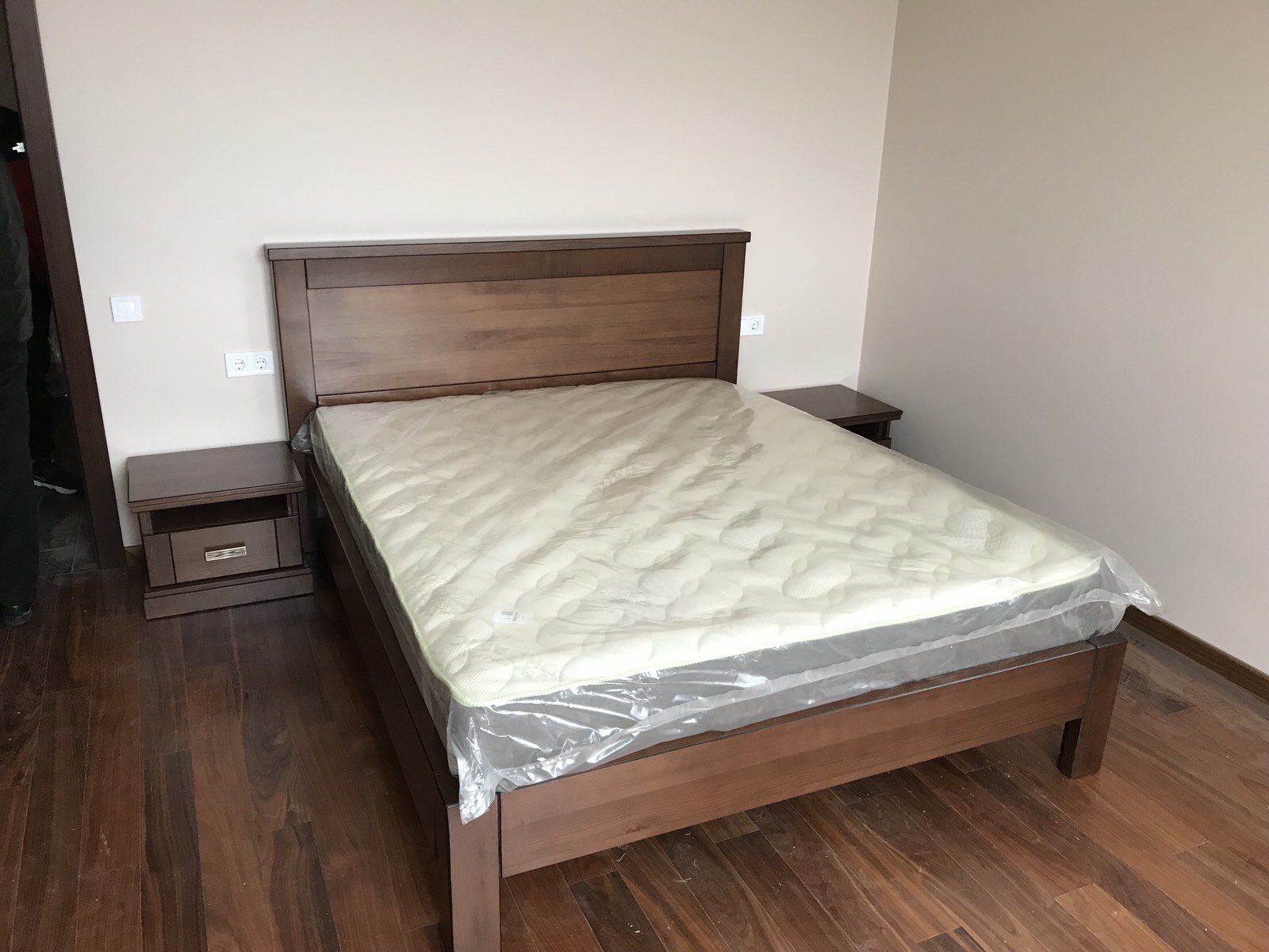 Ліжко Хай-Тек 180х200 1