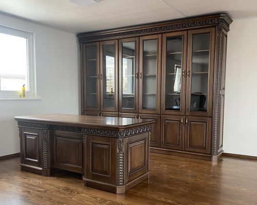 Бібліотеки та столи керівника