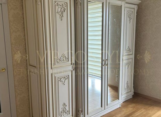 Шафа Сигліс 4дв (покриття кольором)