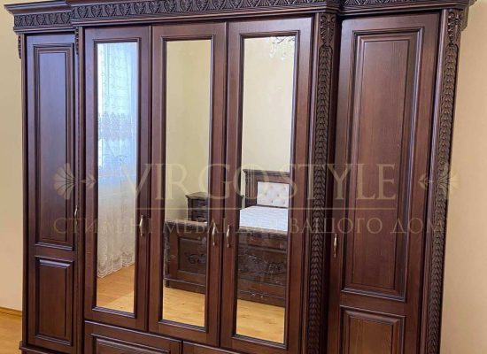 Шафа Українка, 5 дверей (тонування)